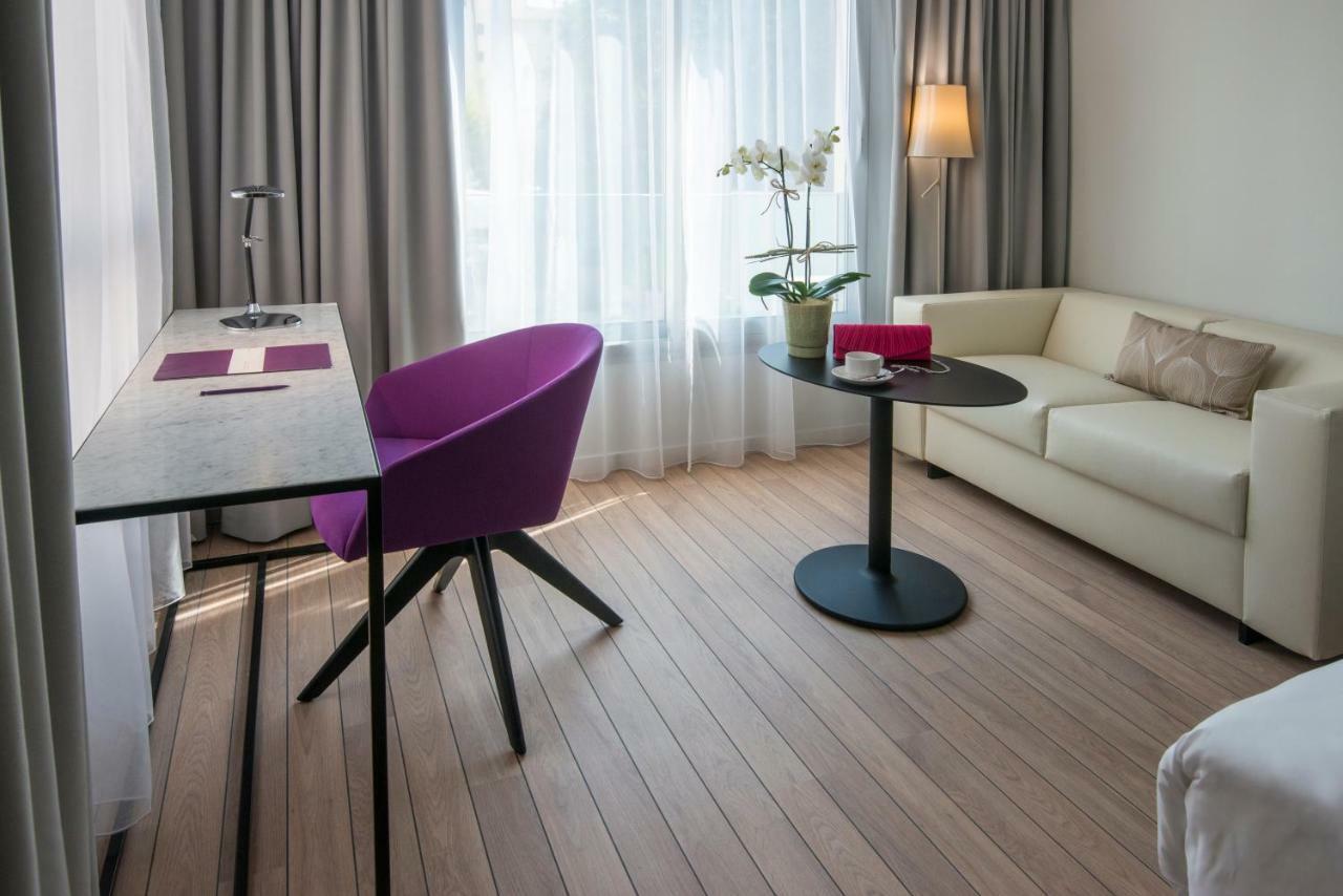 Privilege Room One Queen Bed 1 Sofa Bed