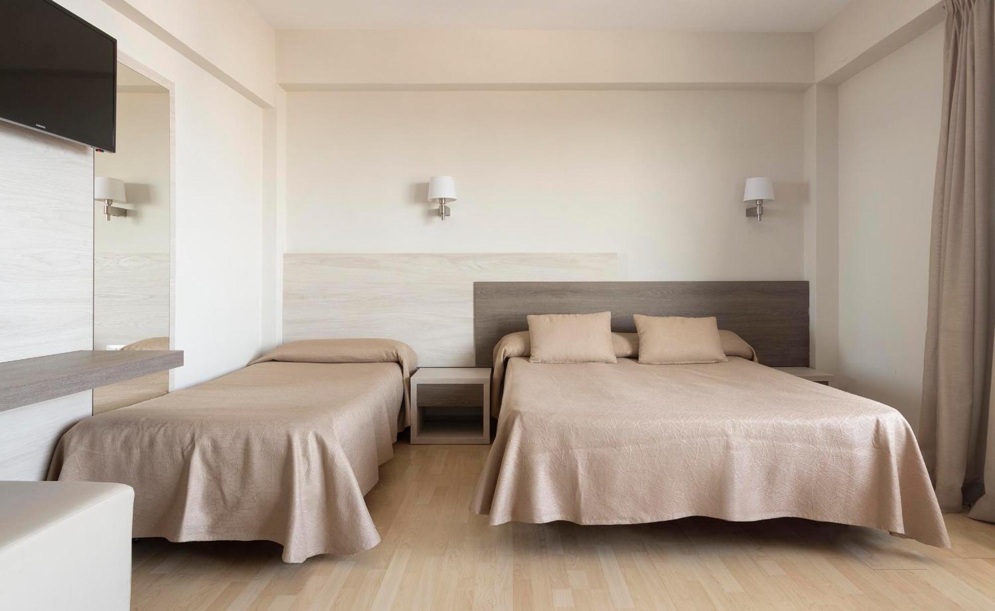 Classic Quadruple Room