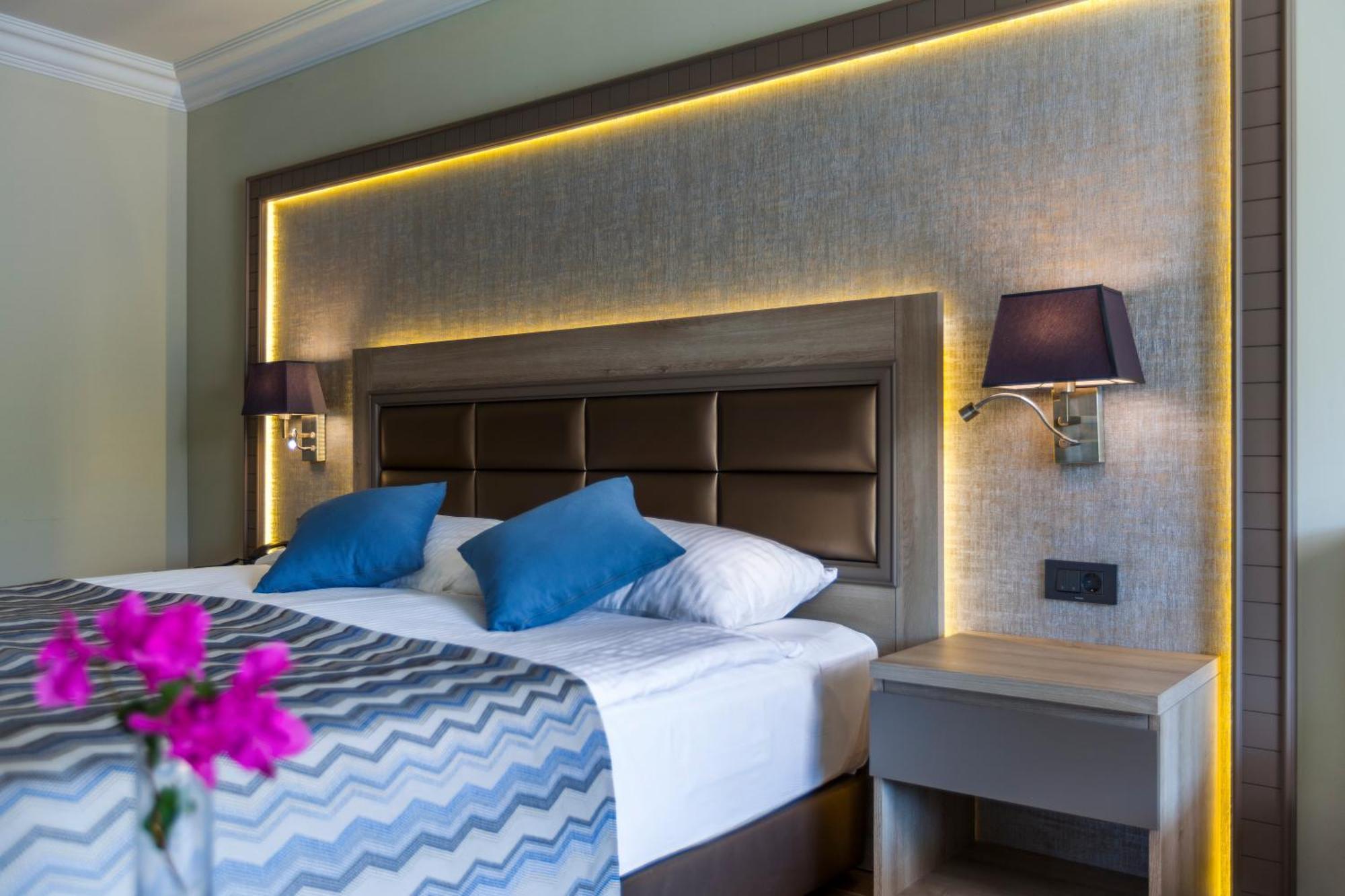 Double or Twin Room Land View