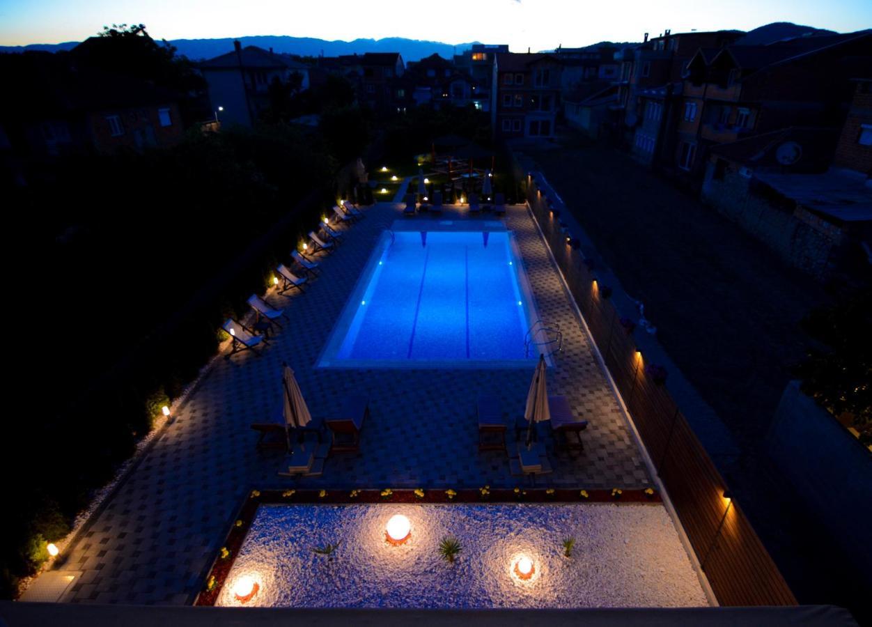 Triple Room Pool View