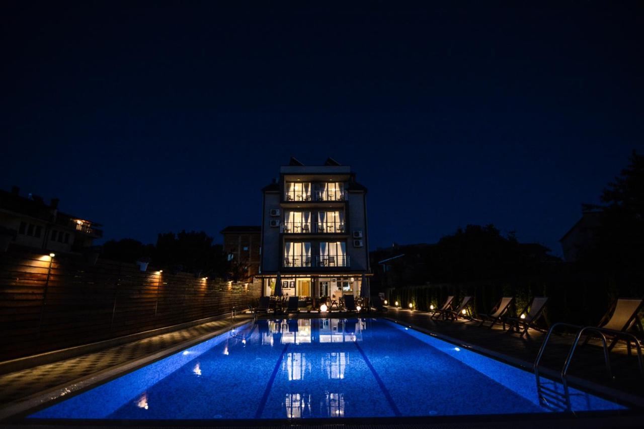 Triple Room Pool View