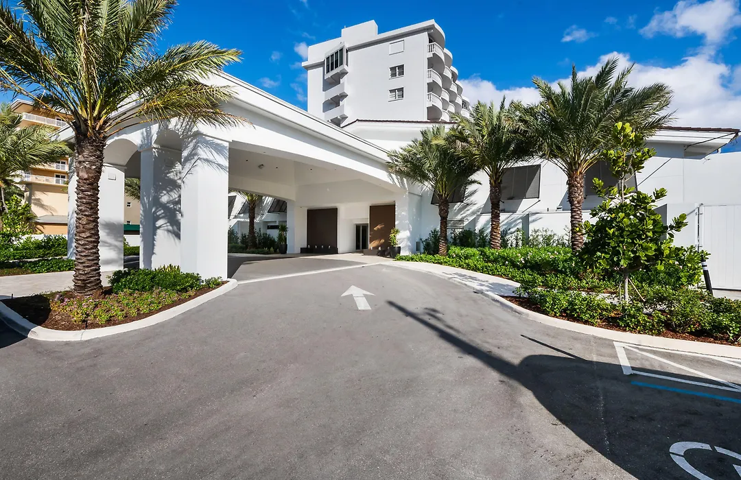 Beachcomber Resort & Club-1