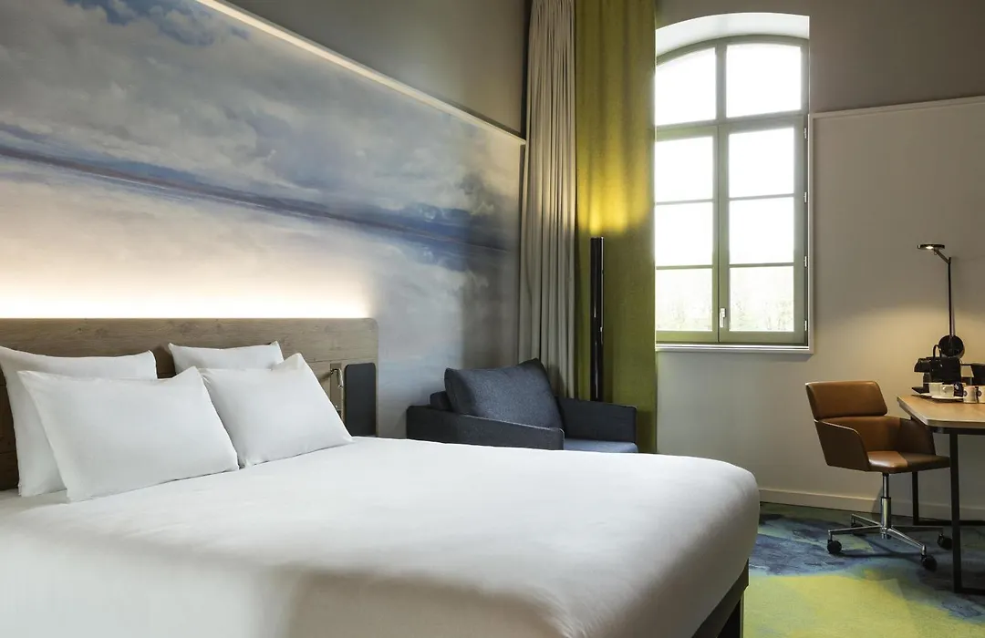Novotel Saint Brieuc Centre Gare-1