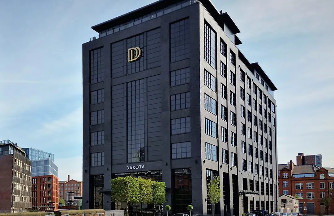 Dakota Manchester-1