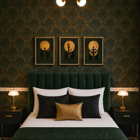 Hotel Rouge & Deco Suites-3