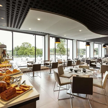 Novotel Limoges Le Lac-3