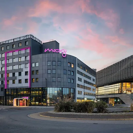 Moxy Southampton-3