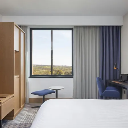 Courtyard By Marriott Exeter Sandy Park-3