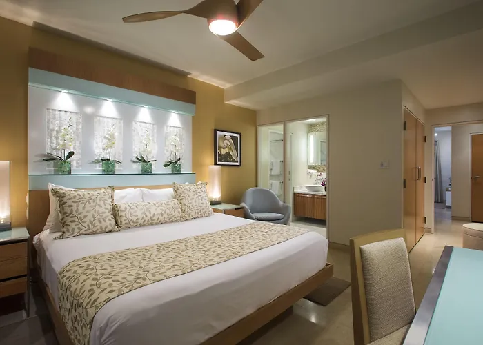 Luxury Hotels in Key West near Duval Street